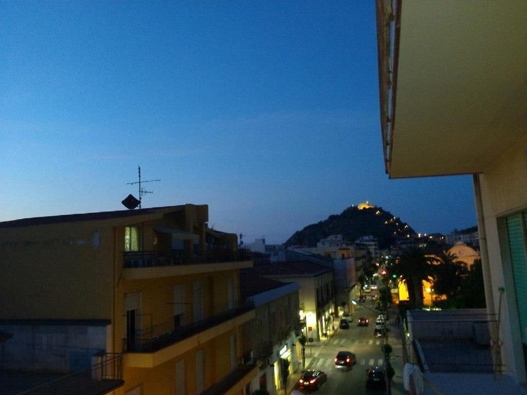 Del Centro 3*